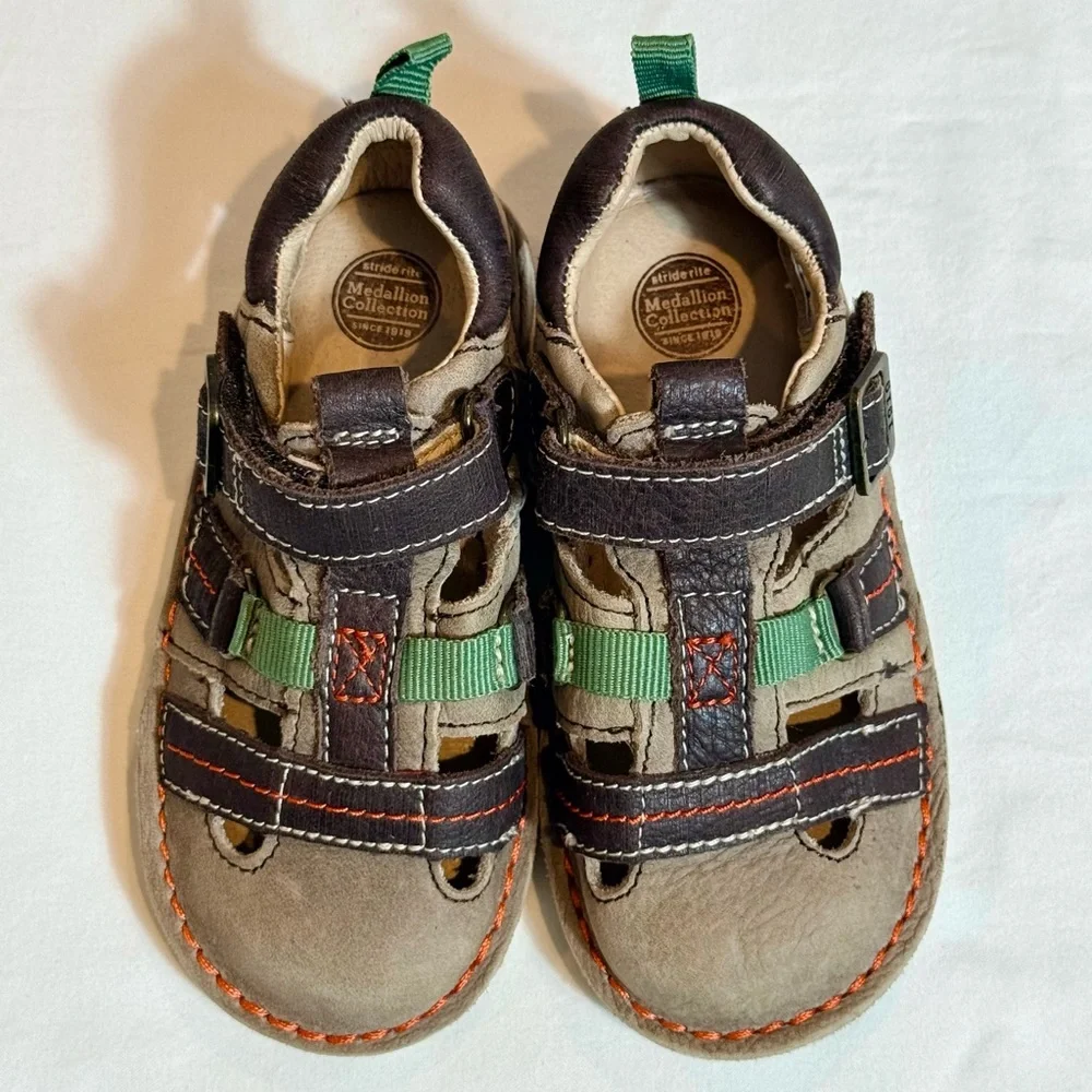 Stride Rite Medallion Sandals Boys 9 Harrison Leather Velcro Closed-Toe Sandals